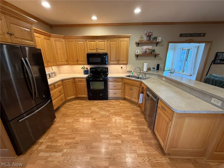 734 Pga Boulevard, New Philadelphia, OH - Photo 6