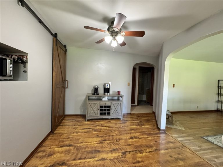 2315 Howland Wilson Road, Cortland, OH - Photo 8