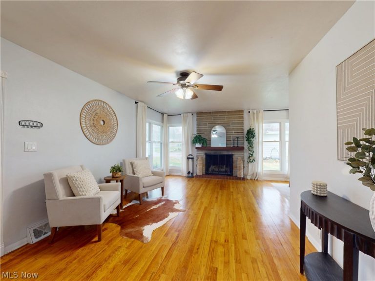 162 Leavitt Road, Amherst, OH - Photo 3