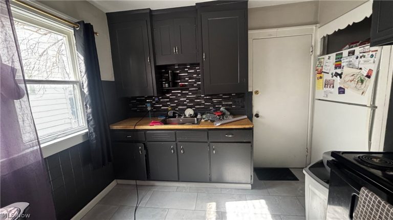 3234 110th Street, Cleveland, OH - Photo 3