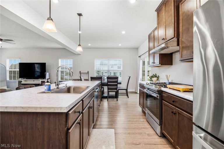 5783 Paula Court, Medina, OH - Photo 3