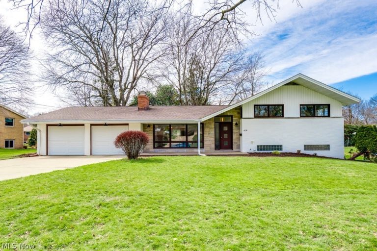 419 Briar Avenue, North Canton, OH, 44720