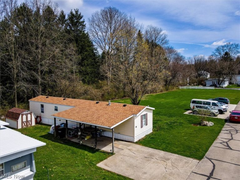 11 Caroll Avenue, Orwell, OH - Photo 4