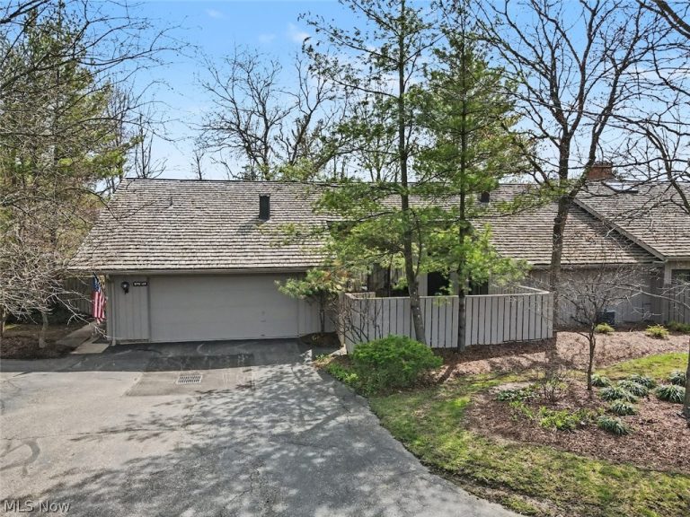 270-26 Hawthorne Drive, Aurora, OH, 44202