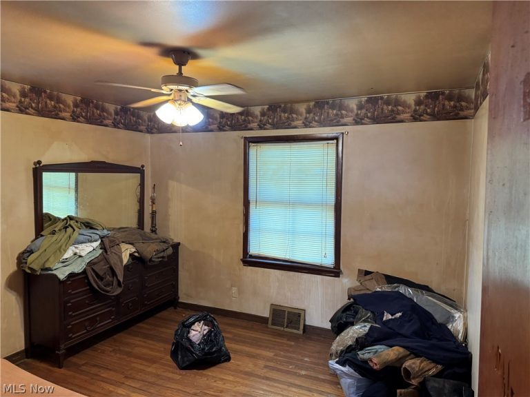30102 Mildred Drive, Willowick, OH - Photo 6