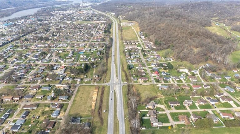 Braun Road (South Side), Belpre, OH - Photo 8