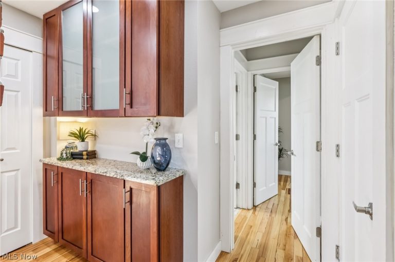 546 Wilbor Avenue, Huron, OH - Photo 8