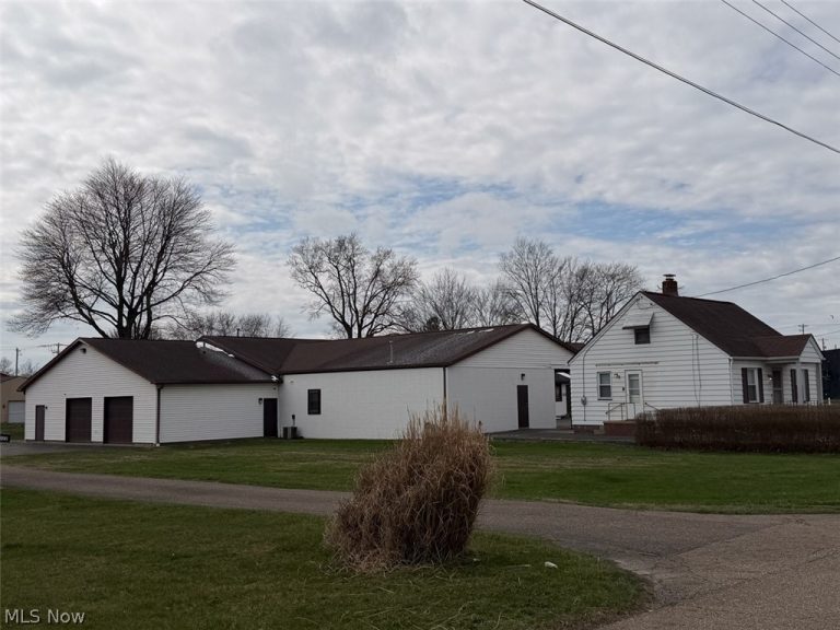 2202 31st Street, Canton, OH - Photo 4