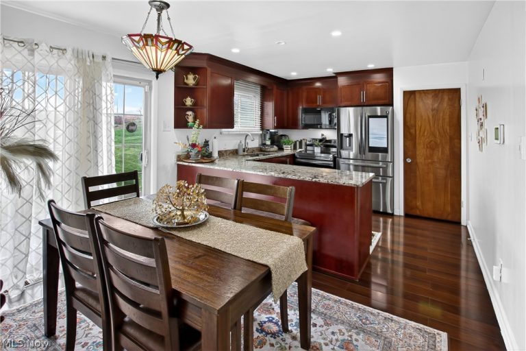 2448 Kermit Avenue, Akron, OH - Photo 5