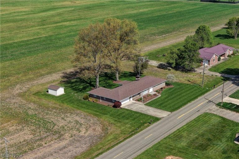 7090 Winfield Strasburg Road, Strasburg, OH - Photo 4