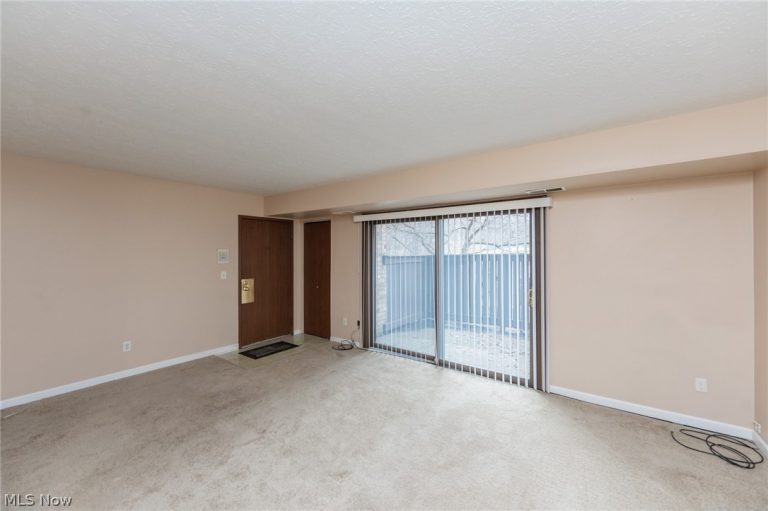 3265 Mayfield Road #29, Cleveland Heights, OH - Photo 3