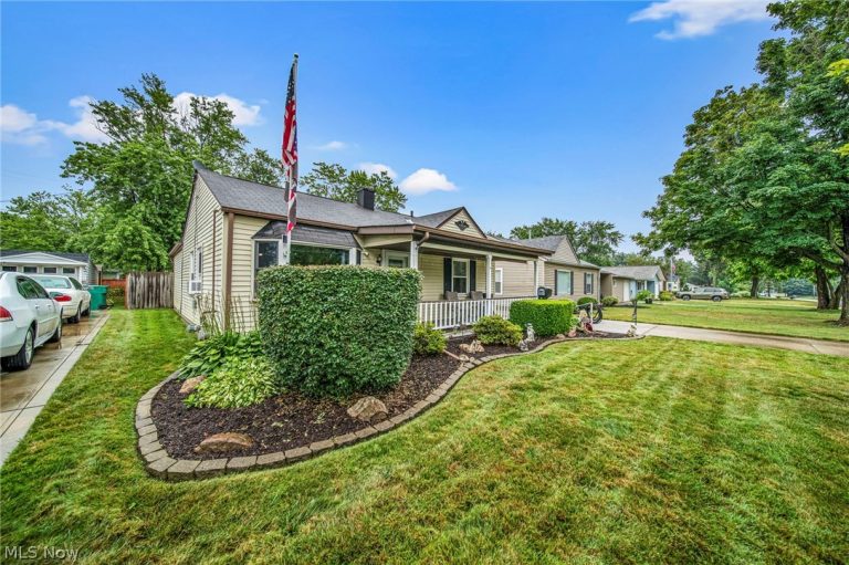 5027 Glenn Lodge Road, Mentor, OH - Photo 2