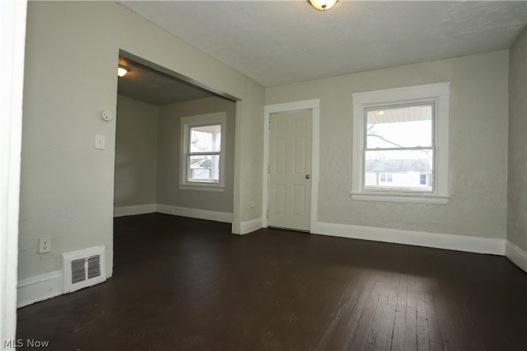 9409 Mount Auburn Avenue, Cleveland, OH - Photo 4