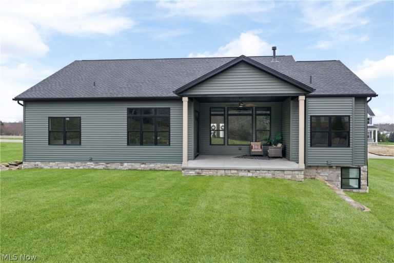 3542 Joyce Avenue, Massillon, OH - Photo 2