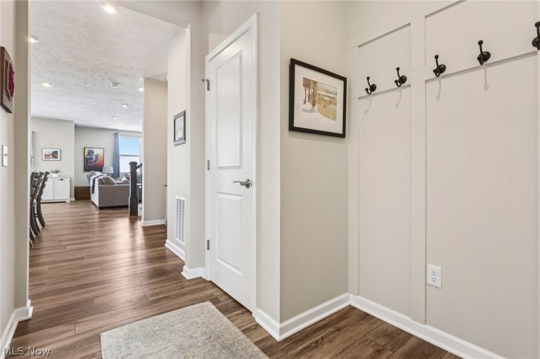 44 Benjamin Way, Tallmadge, OH - Photo 2