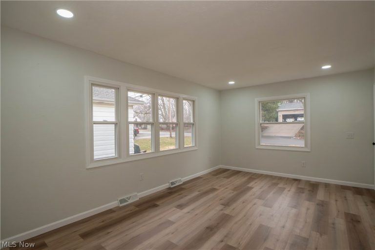 275 20th Street, Massillon, OH - Photo 5