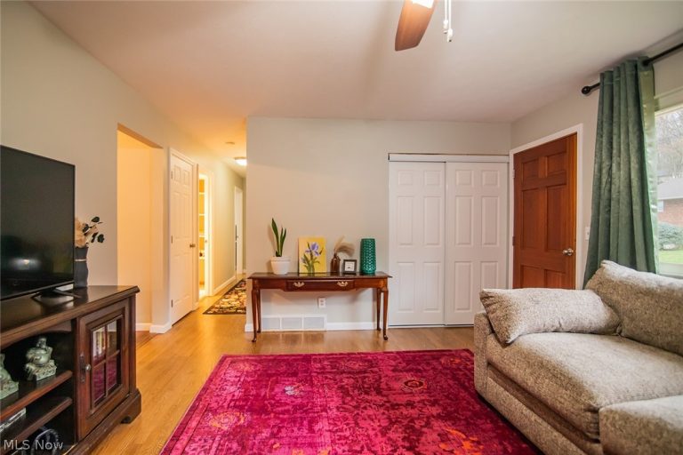 1808 29th Street, Vienna, WV - Photo 5