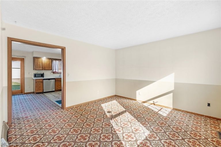 775 Shelley Parkway, Berea, OH - Photo 2