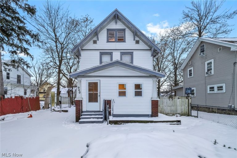 960 Whittier Avenue, Akron, OH - Photo 2