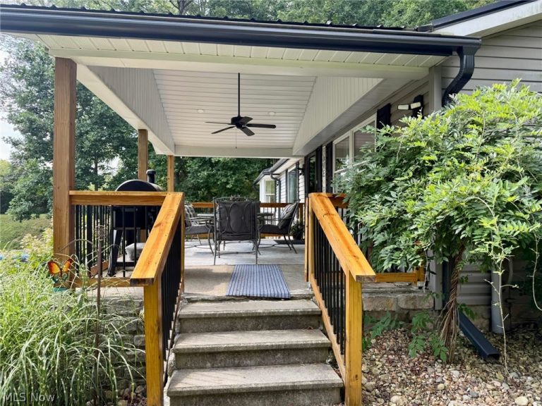 132 Valley Drive, Richmond, OH - Photo 6