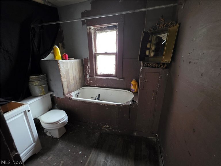 12025 Griffing Avenue, Cleveland, OH - Photo 8