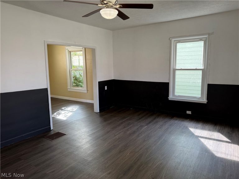 717 Dawson Street, Uhrichsville, OH - Photo 5
