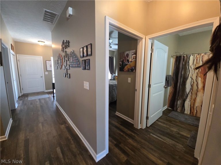 413 Deer Crossing, Elyria, OH - Photo 5