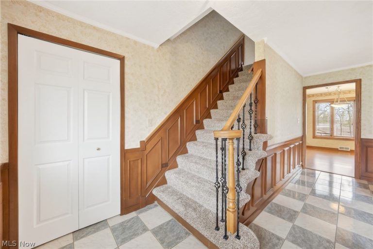 2300 Green Acres Drive, Parma, OH - Photo 2
