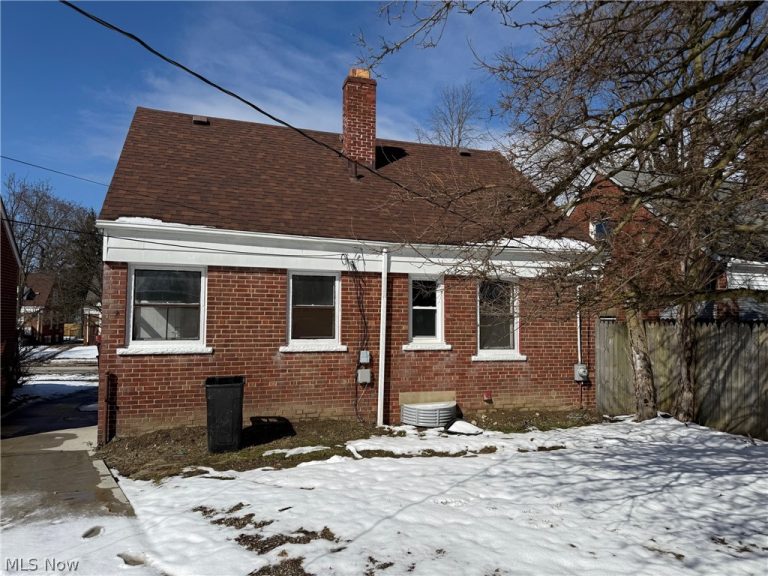5713 South Boulevard, Maple Heights, OH - Photo 6