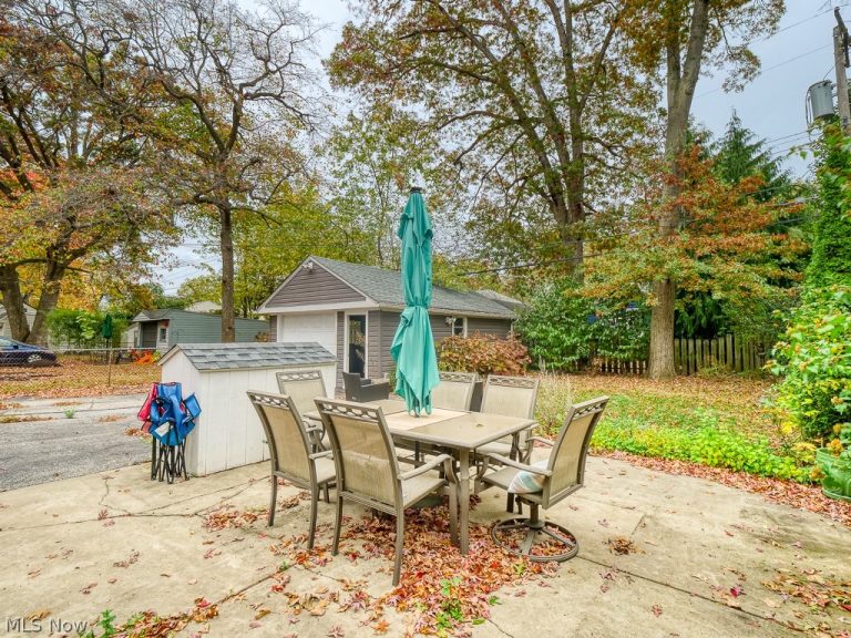 559 Kenilworth Road, Bay Village, OH - Photo 5