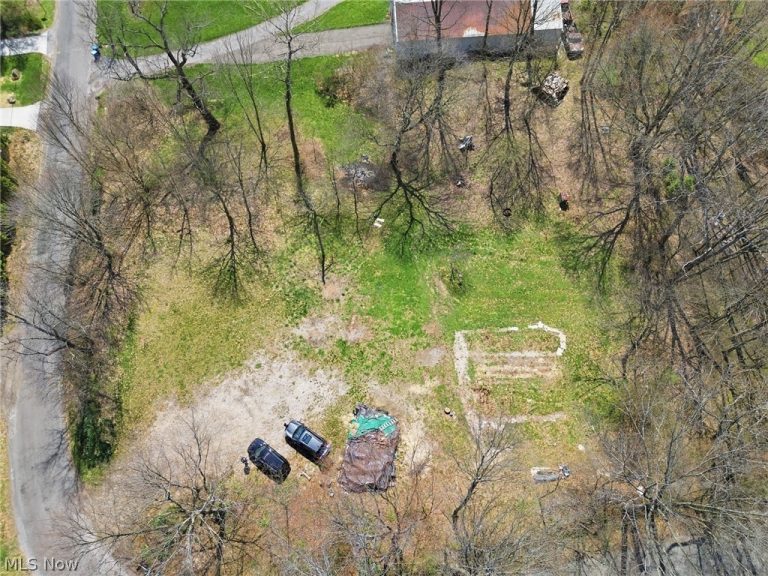 2854 Swinehart, Akron, OH - Photo 6