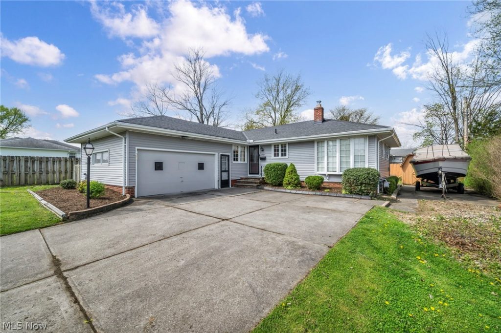 7504 Skylark Drive, Parma, OH
