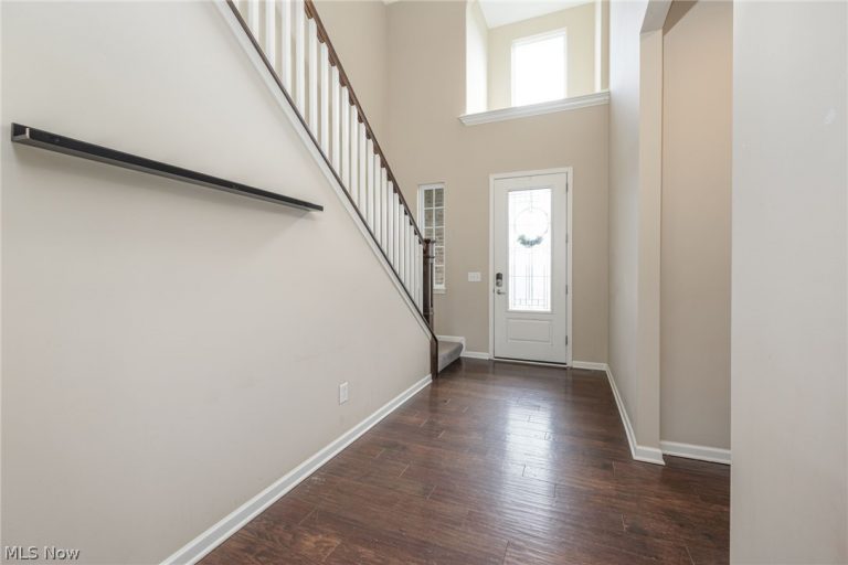 9403 Grace Drive, Twinsburg, OH - Photo 8