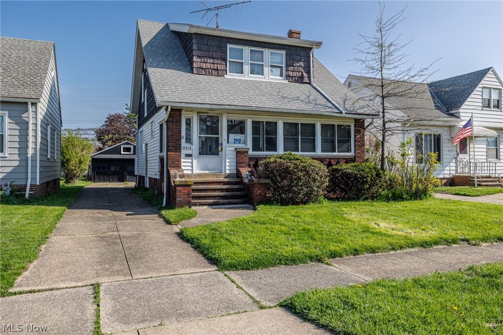 8214 Essen Avenue, Parma, OH