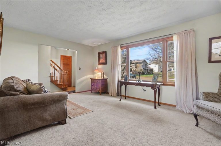 4765 Warwick Drive, Canfield, OH - Photo 3