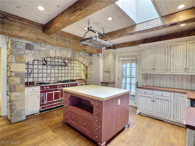 2710 Chesterton Road, Shaker Heights, OH - Photo 4