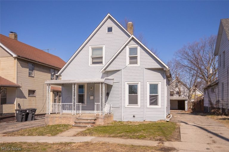 7815 Jeffries Avenue, Cleveland, OH - Photo 2