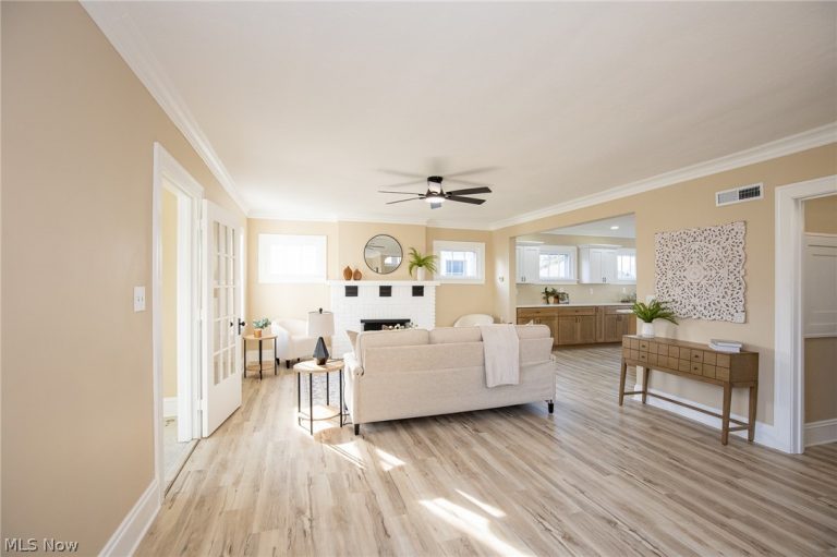 1478 Bunts Road, Lakewood, OH - Photo 5