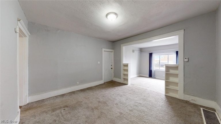 3332 Walton Avenue, Cleveland, OH - Photo 8