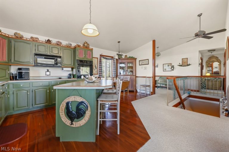 6122 Frederick Avenue, Alliance, OH - Photo 4