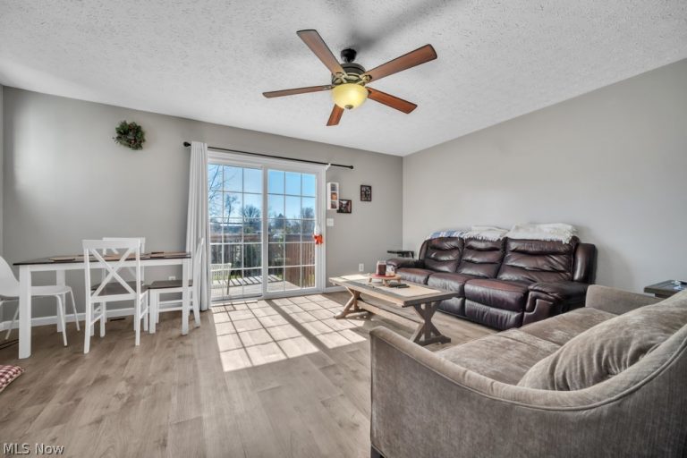 34955 Northview Circle, North Ridgeville, OH - Photo 6