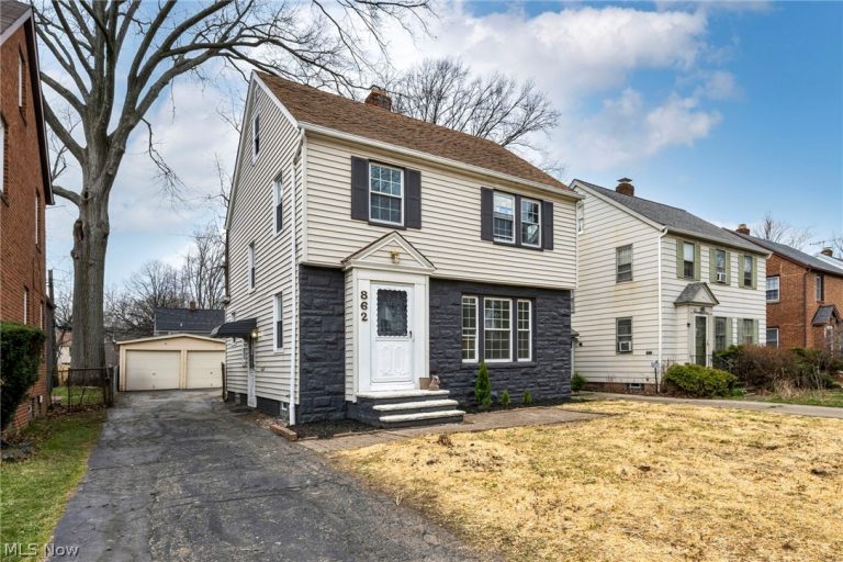 862 Keystone Drive, Cleveland Heights, OH - Photo 3