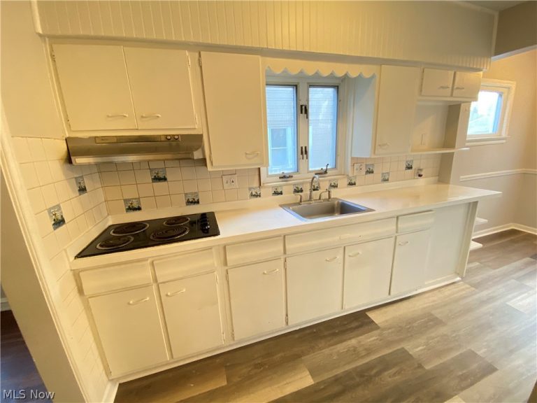 1478 Sherbrook Road #Lower, South Euclid, OH - Photo 5