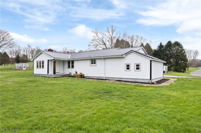 11020 Montgomery Road, Kensington, OH - Photo 4