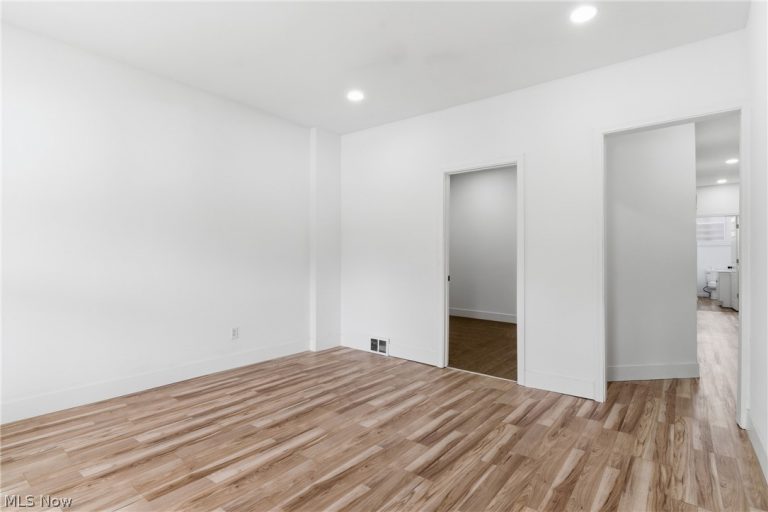 7609 Superior Avenue, Cleveland, OH - Photo 6