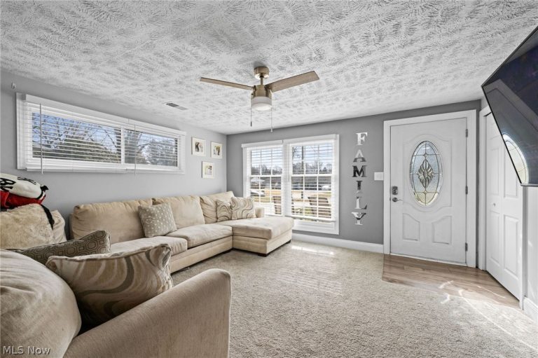1887 Hillsdale Drive, Twinsburg, OH - Photo 4