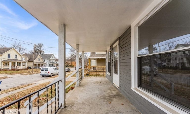 3877 31st Street, Cleveland, OH - Photo 3