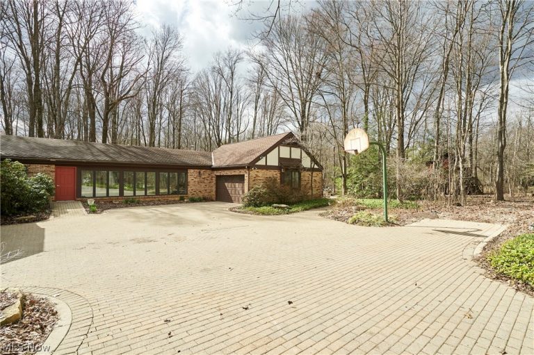 1000 Woodhaven Boulevard, Akron, OH - Photo 5