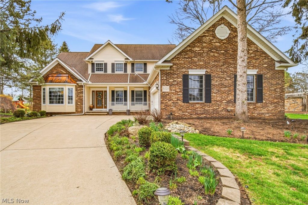 8028 Eleanor Court, Mentor, OH