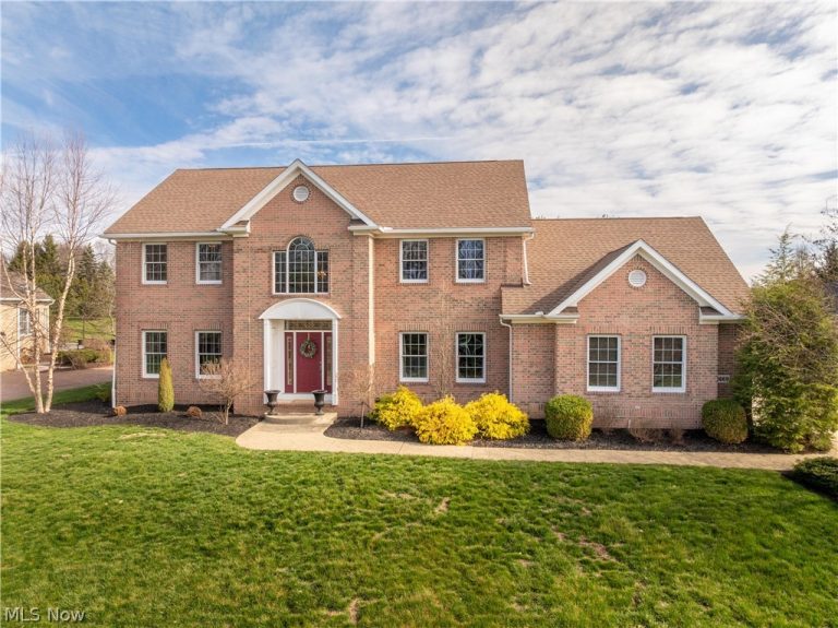 2669 Carrington Street, North Canton, OH, 44720